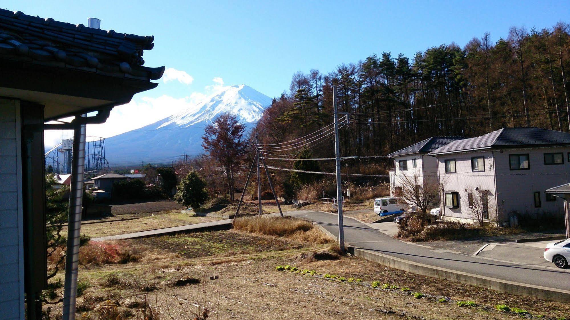 Teishaba Guesthouse&Cafe Fujiyoshida Exterior foto