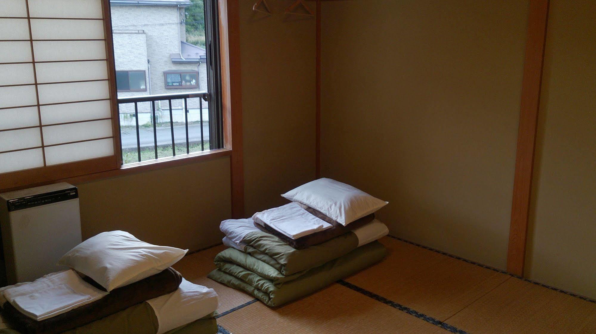 Teishaba Guesthouse&Cafe Fujiyoshida Exterior foto